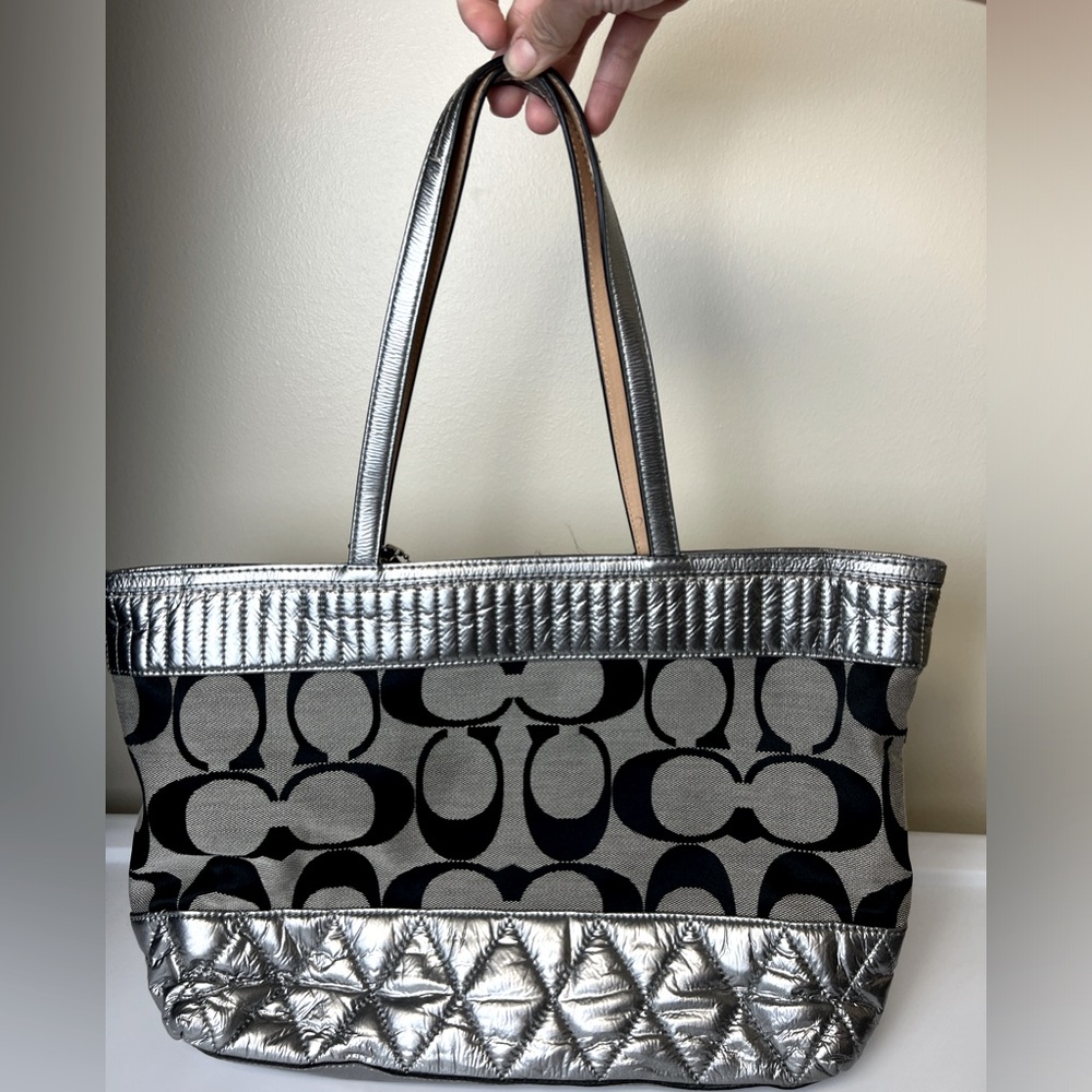 Coach Handbag Shoulder Purse Quilted Gray Poppy Signature Metallic Tote 18676